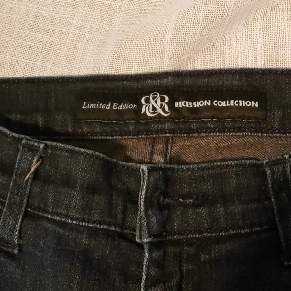 Rock & Republic Limited Edition Recession Collection Black Jeans - Picture 5 of 7